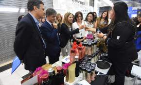 Ministerios de La Mujer y Economía junto a Walmart Chile impulsan convenio para fomentar emprendimiento femenino a través de Feria de Navidad 