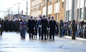 [FOTOS] Tercera Zona Naval de Punta Arenas rindió homenaje a Prat y sus marinos este 21 de Mayo