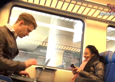 [Video] Hombre es descubierto viendo porno en un tren holandés - El ...